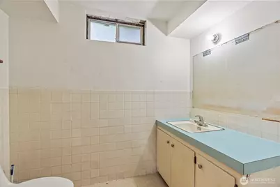 1241 Spruce Street, Longview, WA 98632 - Photo 9