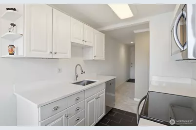 1800 43rd Avenue E #401, Seattle, WA 98112 - Photo 17