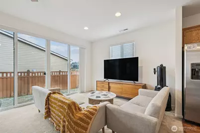 13404 Edmunds Parkway E, Bonney Lake, WA 98391 - Photo 5