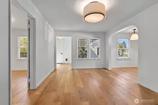 1205 NE 91st St, Seattle, WA 98115 - Photo 9