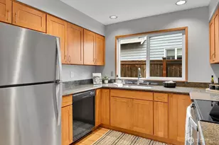 20310 Hollyhills Dr NE, Bothell, WA 98011 - Photo 13