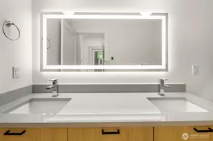 6012 B 35th Ave NE, Seattle, WA 98115 - Photo 17