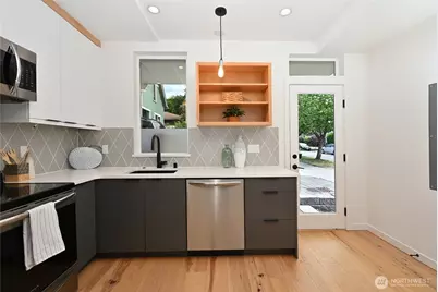 6300 26th Avenue NW, Seattle, WA 98107 - Photo 9