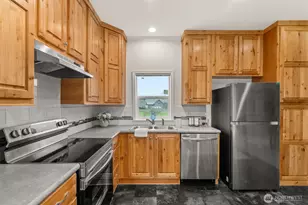 1257 SW Elzina St, Chehalis, WA 98532 - Photo 5