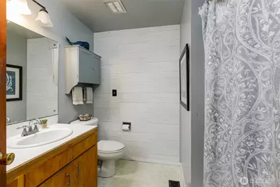 24007 44th Avenue W, Mountlake Terrace, WA 98043 - Photo 23