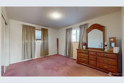 822 SE 12th Street, College Place, WA 99324 - Photo 17