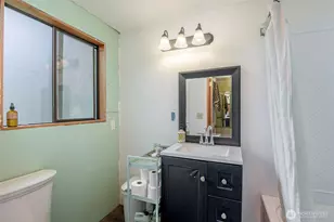 406 E Madrona Dr, Herron Island, WA 98349 - Photo 17