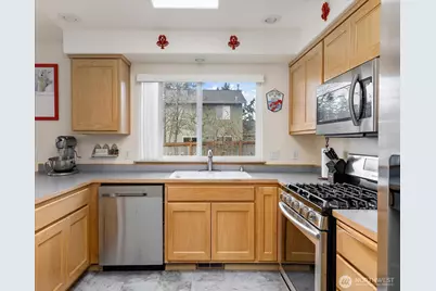 727 SW Ottercrest Street, Oak Harbor, WA 98277 - Photo 11