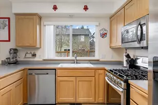 727 SW Ottercrest St, Oak Harbor, WA 98277 - Photo 11