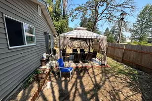 12119 SE 319th Pl, Auburn, WA 98092 - Photo 17