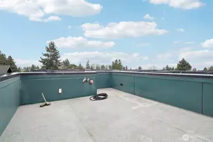 3817B California Ave SW, Seattle, WA 98116 - Photo 23