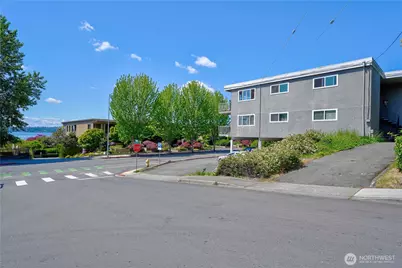 8 10th Avenue S, Kirkland, WA 98033 - Photo 11