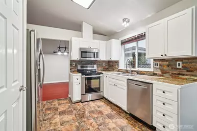 17903 68th Avenue E, Puyallup, WA 98375 - Photo 9