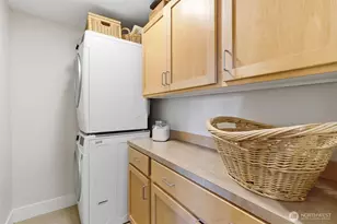 400 Winslow Way E, Bainbridge Island, WA 98110 - Photo 19