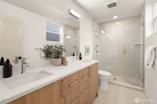 724 N 36th St, Seattle, WA 98103 - Photo 15