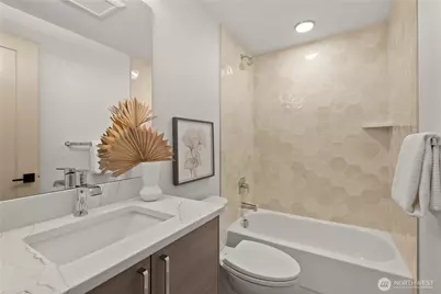 724 N 36th Street, Seattle, WA 98103 - Photo 23