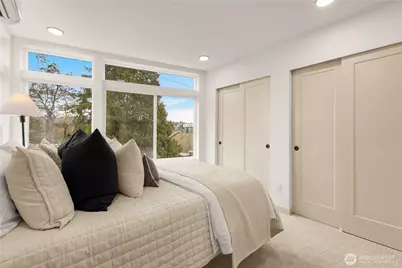 724 N 36th Street, Seattle, WA 98103 - Photo 13