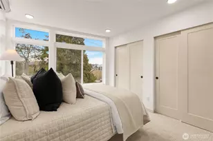 724 N 36th St, Seattle, WA 98103 - Photo 13