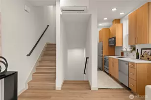 724 N 36th St, Seattle, WA 98103 - Photo 15