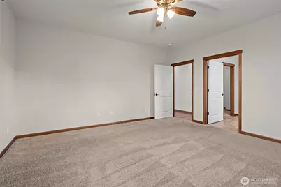 3008 SW Fairway Point Drive, Oak Harbor, WA 98277 - Photo 19