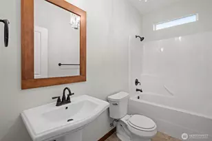 3008 SW Fairway Point Dr, Oak Harbor, WA 98277 - Photo 17