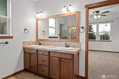 3008 SW Fairway Point Drive, Oak Harbor, WA 98277 - Photo 21