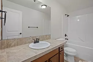 3008 SW Fairway Point Dr, Oak Harbor, WA 98277 - Photo 29