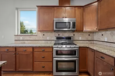 3008 SW Fairway Point Drive, Oak Harbor, WA 98277 - Photo 11