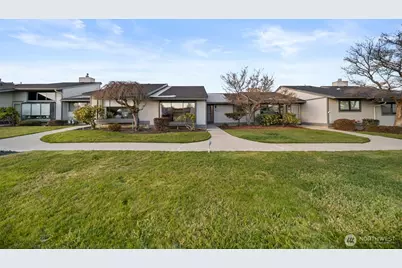 1310 Castlerock Avenue #9, Wenatchee, WA 98801 - Photo 1
