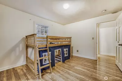 3246 W Viewmont Way W, Seattle, WA 98199 - Photo 19