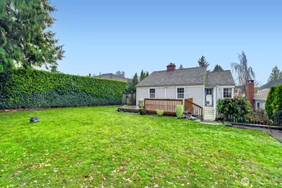 3246 W Viewmont Way W, Seattle, WA 98199 - Photo 27