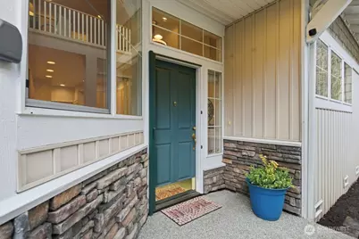 120 Newport Way NW #9, Issaquah, WA 98027 - Photo 3