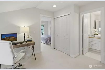 120 Newport Way NW #9, Issaquah, WA 98027 - Photo 29