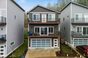 138 Blackfish Ct, Bremerton, WA 98310 - Photo 1