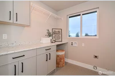 10202 44th Avenue SW, Seattle, WA 98146 - Photo 31