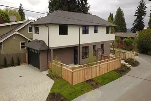 10202 44th Ave SW, Seattle, WA 98146 - Photo 3
