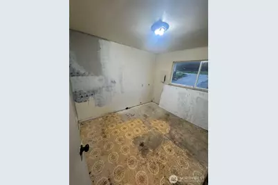 8915 10th Avenue S, Seattle, WA 98108 - Photo 9