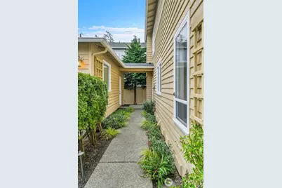 217 9th Avenue S, Edmonds, WA 98020 - Photo 37