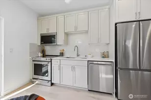 7322 11th Ave NE, Seattle, WA 98115 - Photo 5