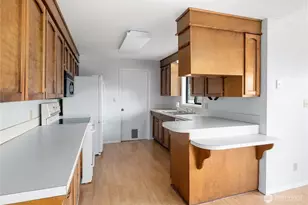 1124 SW 4th Ave, Oak Harbor, WA 98277 - Photo 33