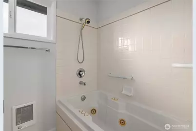 1124 SW 4th Ave, Oak Harbor, WA 98277 - Photo 21