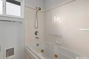 1124 SW 4th Ave, Oak Harbor, WA 98277 - Photo 21