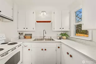 5114 46th Ave S, Seattle, WA 98118 - Photo 7