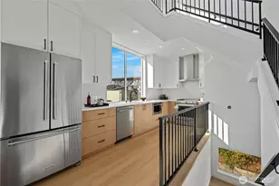 3425 Albion Pl N, Seattle, WA 98103 - Photo 3