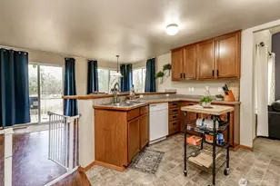 9925 12th Ave Ct E, Tacoma, WA 98445 - Photo 15