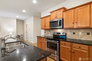 8225 81st Dr NE, Marysville, WA 98270 - Photo 9