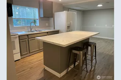 30524 8th Avenue SW, Federal Way, WA 98023 - Photo 1