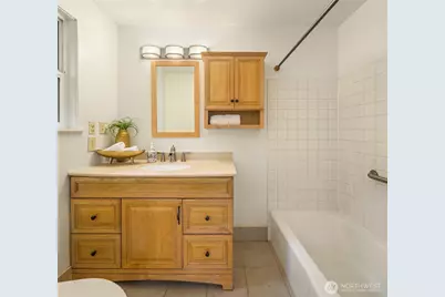 13514 NE 36th Avenue, Seattle, WA 98125 - Photo 11