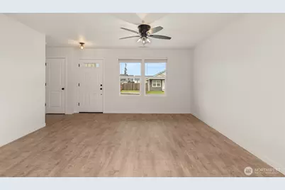 504 Powell Ave, Winlock, WA 98596 - Photo 11