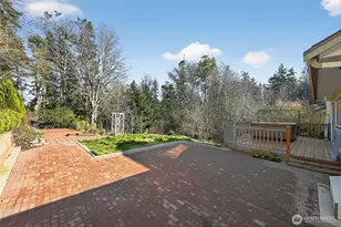844 Holbeck Dr, Camano Island, WA 98282 - Photo 19